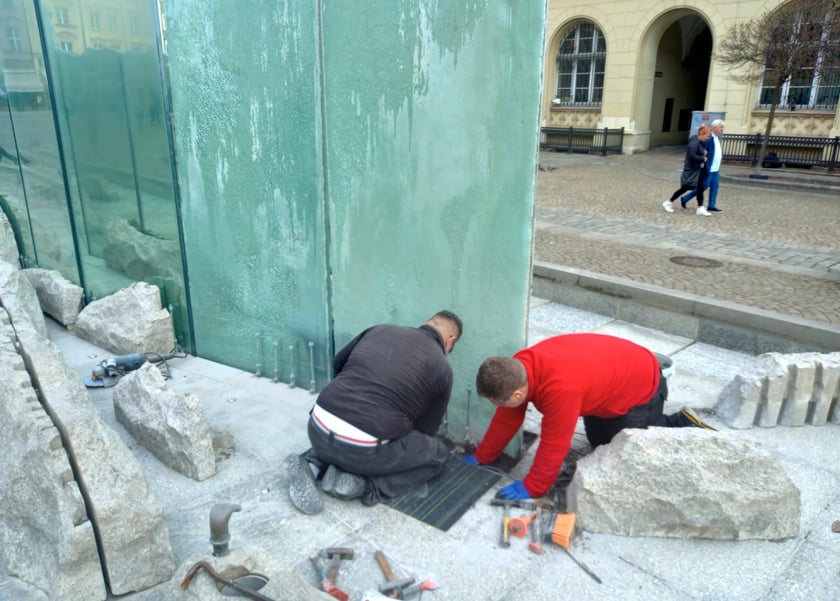 Fontanna Zdrój na placu Gołębim w Rynku we Wrocławiu