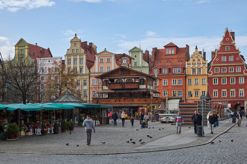 Budowa Jarmarku Bożonarodzeniowego 2022 we Wrocławiu