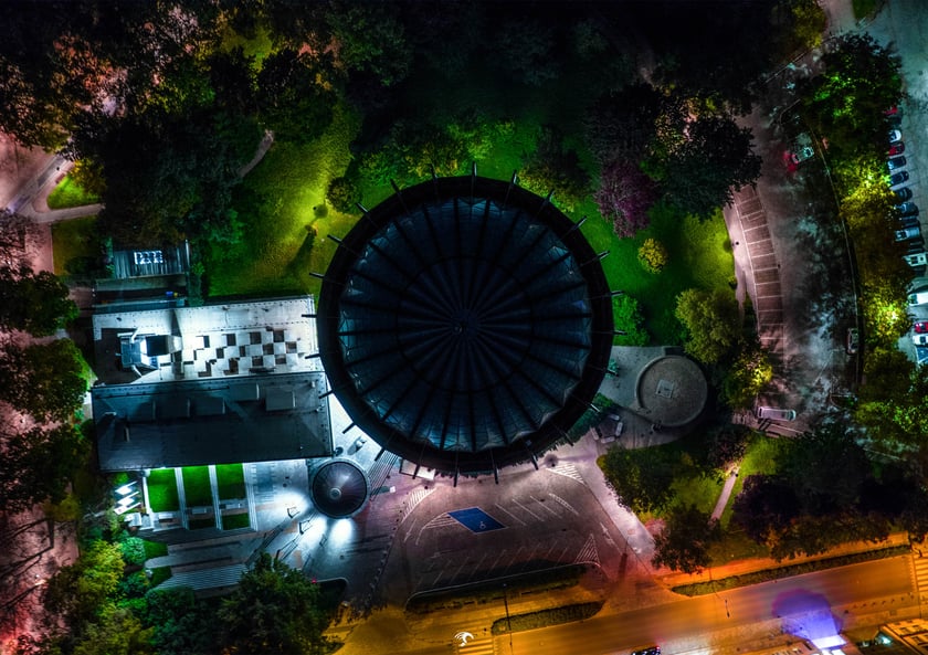 Na zdjęciu Wrocław - zdjęcie z drona. Panorama Racławicka