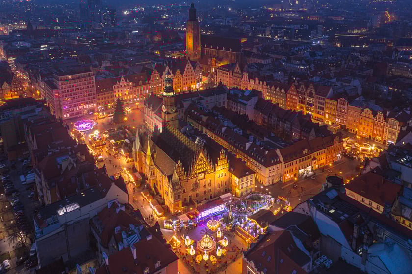 Jarmark Bożonarodzeniowy we Wrocławiu z lotu ptaka