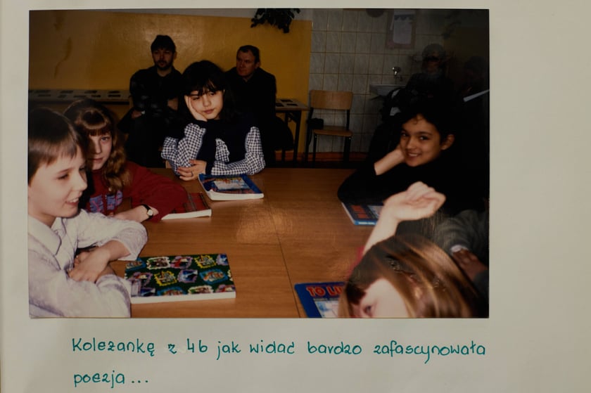 Archiwalne zdjęcia uczniów pochodzą z kronik SP nr 1 we Wrocławiu