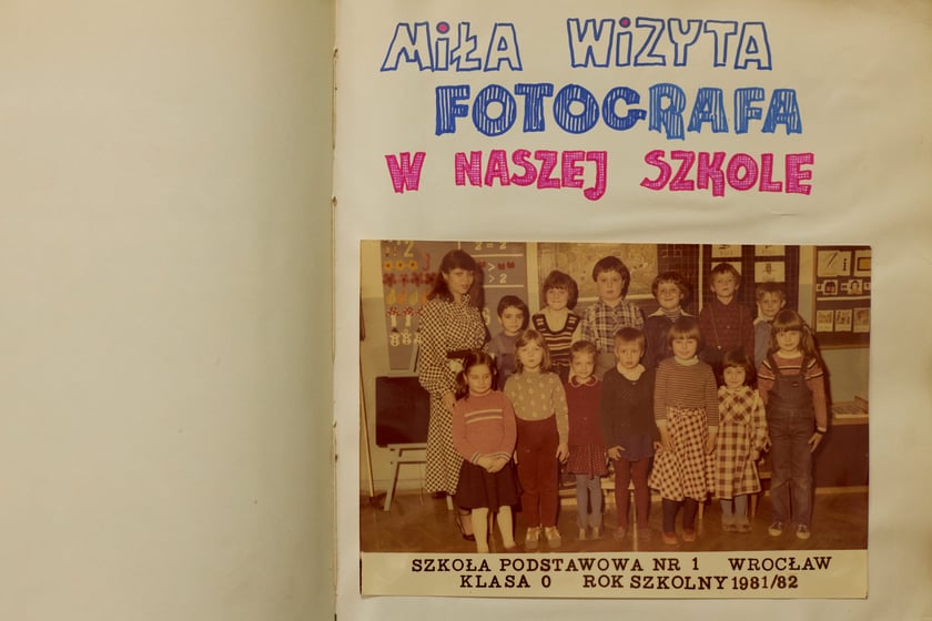 Archiwalne zdjęcia uczniów pochodzą z kronik SP nr 1 we Wrocławiu