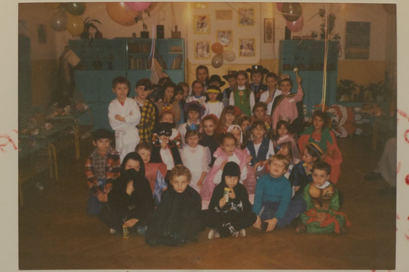 Archiwalne zdjęcia uczniów pochodzą z kronik SP nr 1 we Wrocławiu