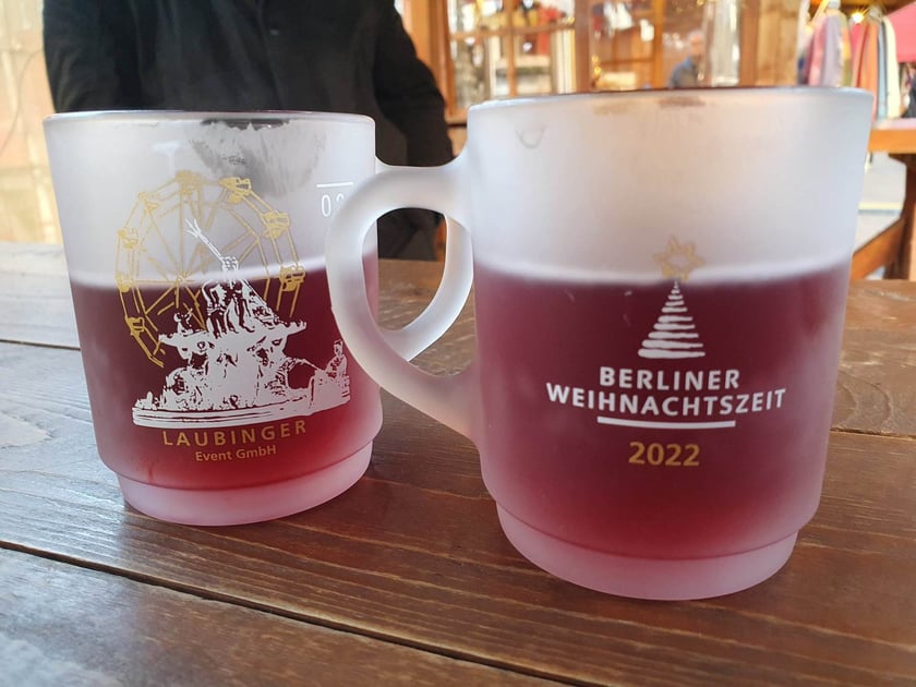 Jarmark bożonarodzeniowy na Alexanderplatz w Berlinie