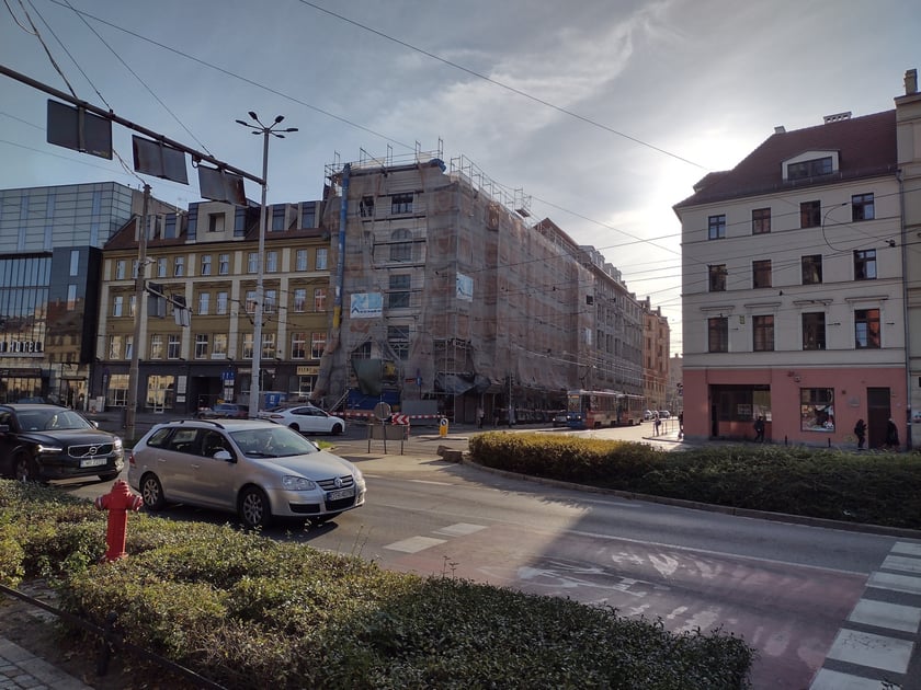 Zabytkowa kamienica pod adresem ul. Krupnicza 2-4