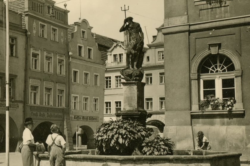 Neptun w Jeleniej Górze na zdjęciu z 1940 roku