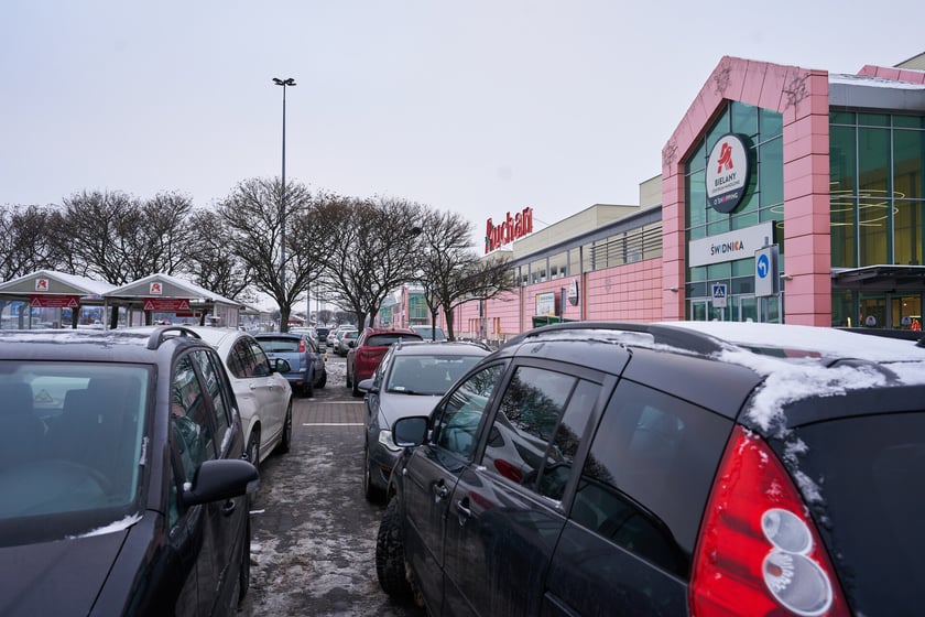 Niedziela handlowa w Auchan Bielany - 18 grudnia 2022