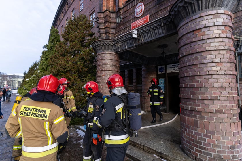 Ewakuacja Komendy Wojewódzkiej Policji we Wrocławiu, 19.12.2022