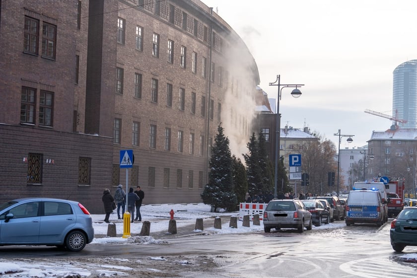Ewakuacja Komendy Wojewódzkiej Policji we Wrocławiu, 19.12.2022