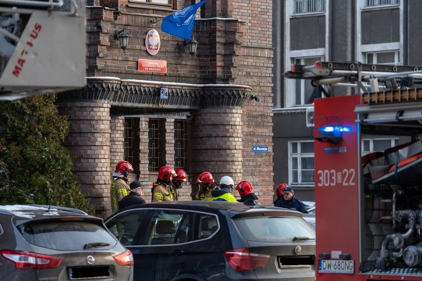 Ewakuacja Komendy Wojewódzkiej Policji we Wrocławiu, 19.12.2022