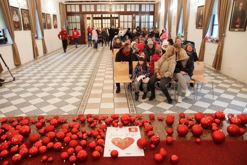 300 prezentów dla dzieciaków. Finał akcji NASZA PAKA