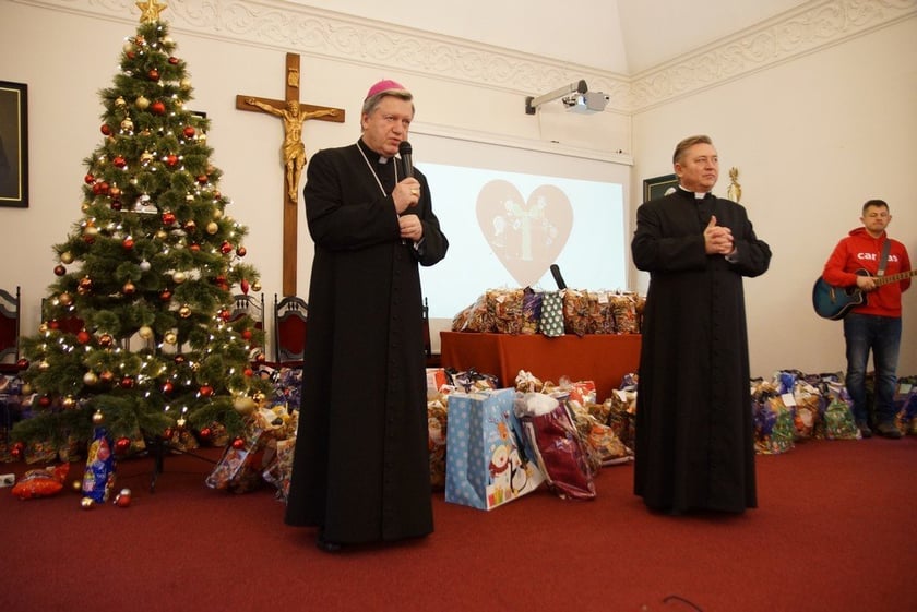 300 prezentów dla dzieciaków. Finał akcji NASZA PAKA