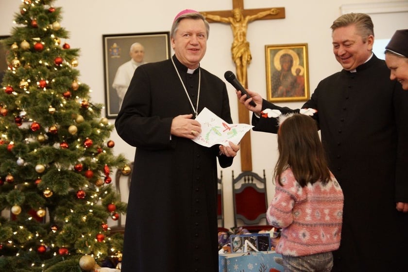 300 prezentów dla dzieciaków. Finał akcji NASZA PAKA