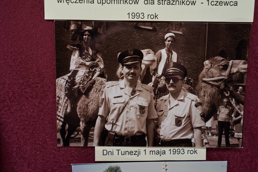 Na zdjęciach zbiory straży miejskiej
