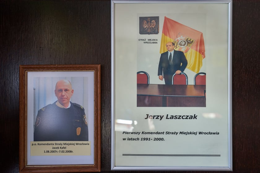 Na zdjęciach zbiory straży miejskiej