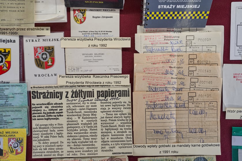 Na zdjęciach zbiory straży miejskiej