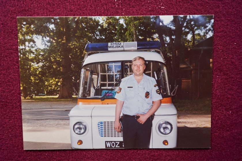 Na zdjęciach zbiory straży miejskiej