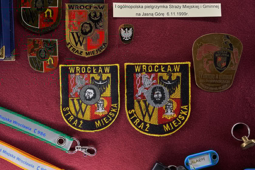 Na zdjęciach zbiory straży miejskiej