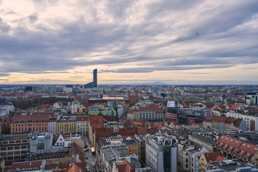 Na zdjęciu Wrocław - widok z wieży kościoła św. Elżbiety
