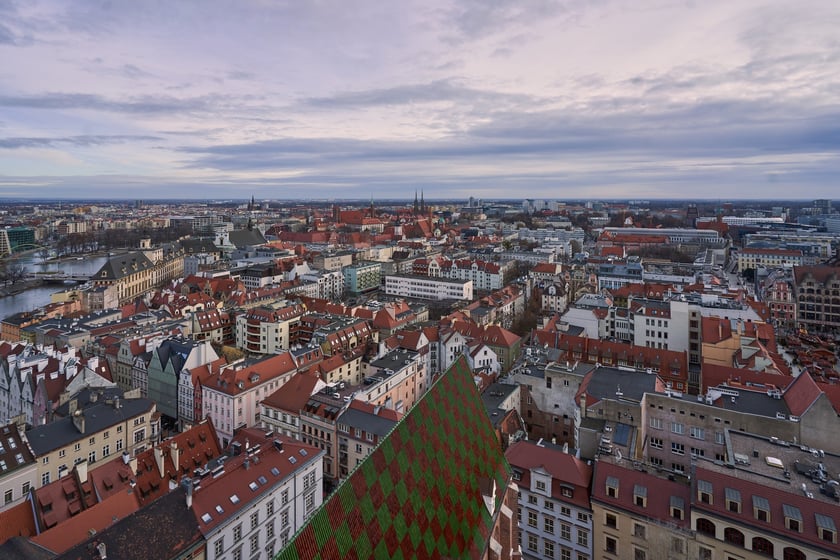 Na zdjęciu Wrocław - widok z wieży kościoła św. Elżbiety