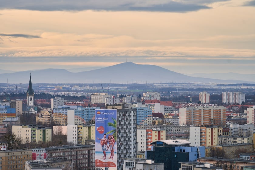 Na zdjęciu Wrocław - widok z wieży kościoła św. Elżbiety