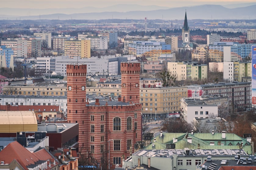 Na zdjęciu Wrocław - widok z wieży kościoła św. Elżbiety
