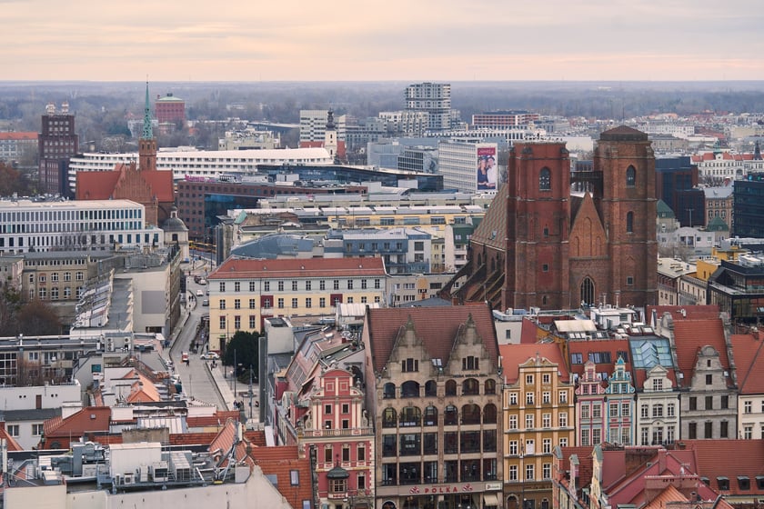 Na zdjęciu Wrocław - widok z wieży kościoła św. Elżbiety