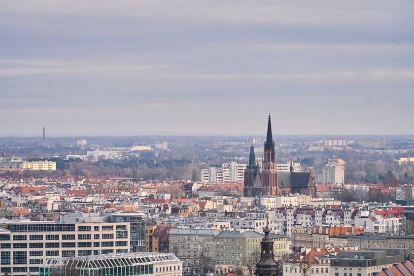 Na zdjęciu Wrocław - widok z wieży kościoła św. Elżbiety