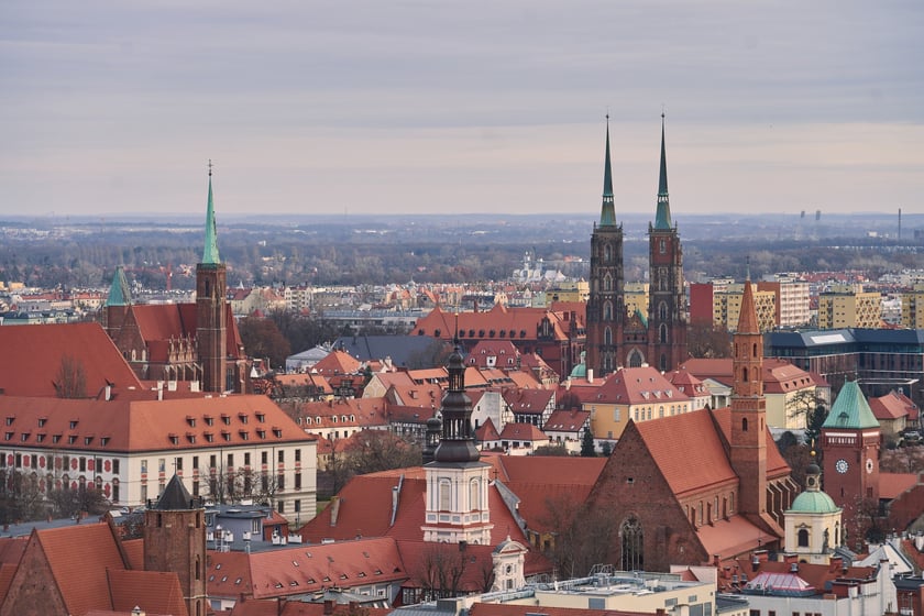 Na zdjęciu Wrocław - widok z wieży kościoła św. Elżbiety