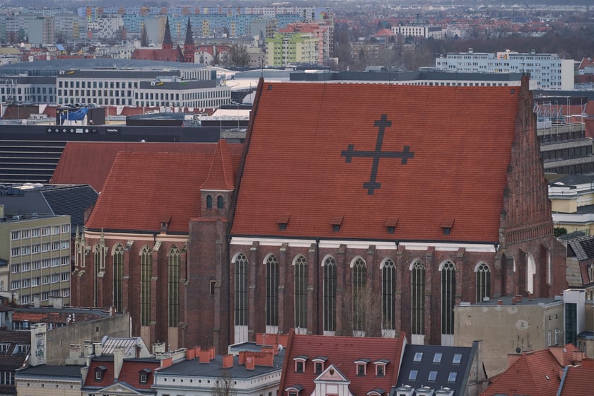 Na zdjęciu Wrocław - widok z wieży kościoła św. Elżbiety