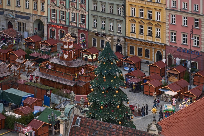 Na zdjęciu Wrocław - widok z wieży kościoła św. Elżbiety