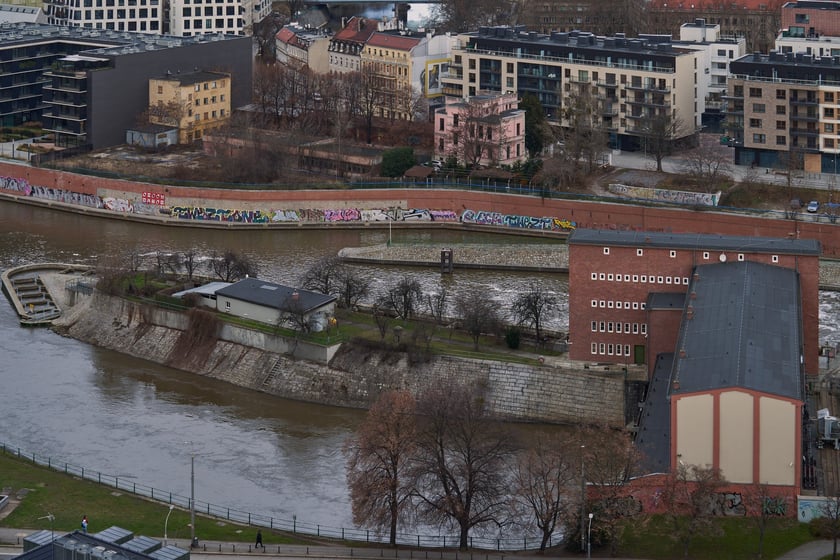 Na zdjęciu Wrocław - widok z wieży kościoła św. Elżbiety