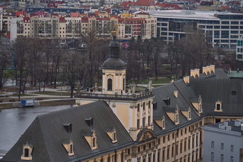 Na zdjęciu Wrocław - widok z wieży kościoła św. Elżbiety