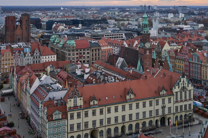Na zdjęciu Wrocław - widok z wieży kościoła św. Elżbiety