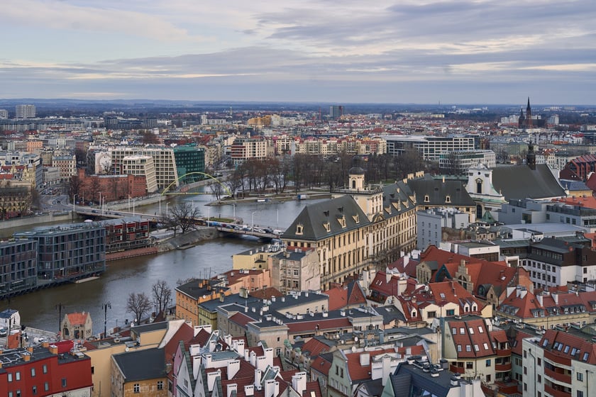 Na zdjęciu Wrocław - widok z wieży kościoła św. Elżbiety
