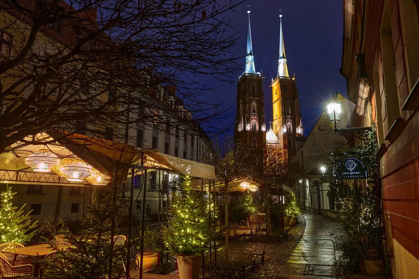 Ostrów Tumski we Wrocławiu - po zmroku - wygląda magicznie...