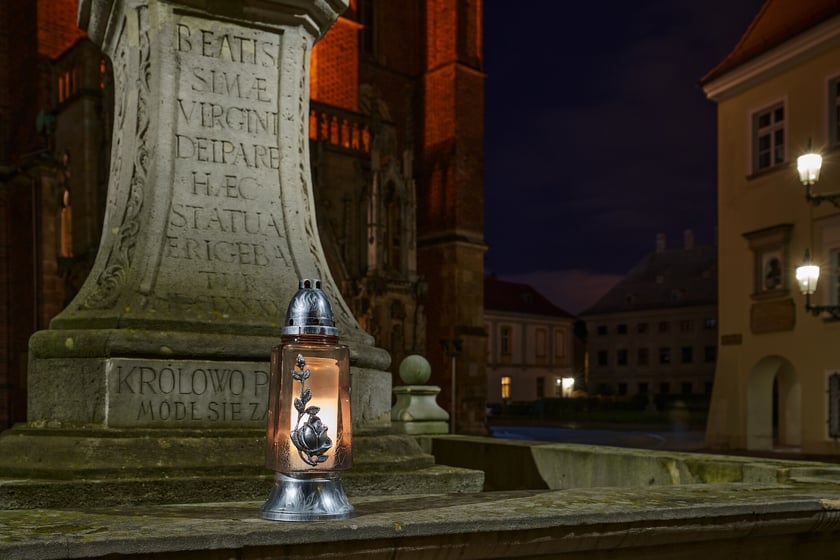 Ostrów Tumski we Wrocławiu - po zmroku - wygląda magicznie...