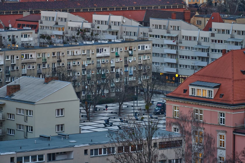 Panorama Wrocławia o zachodzie słońca z mostku Pokutnic