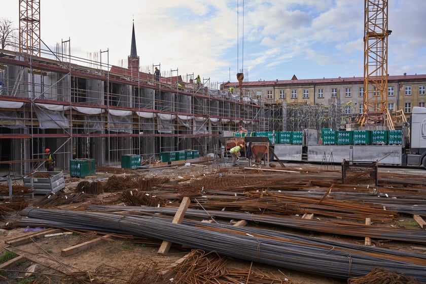 Budowa Bernardyńskiej i Centro Domini