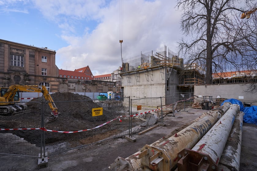 Budowa Bernardyńskiej i Centro Domini