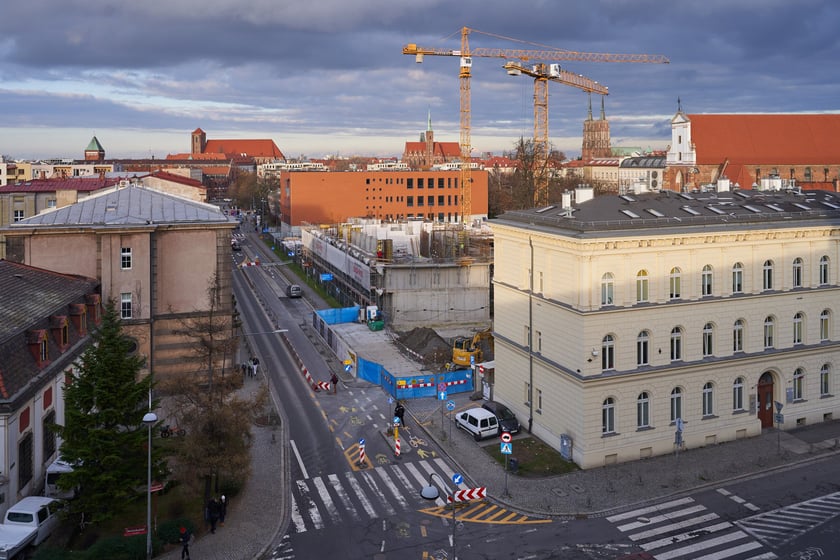 Budowa Bernardyńskiej i Centro Domini