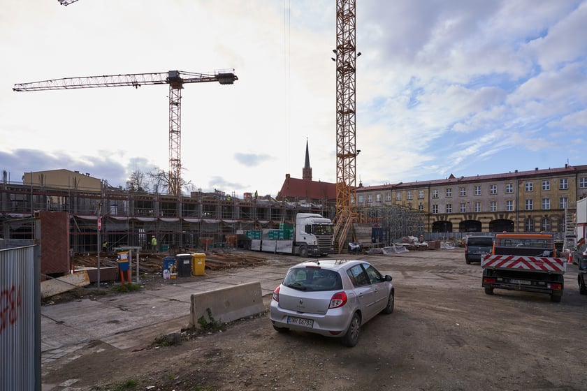 Budowa Bernardyńskiej i Centro Domini