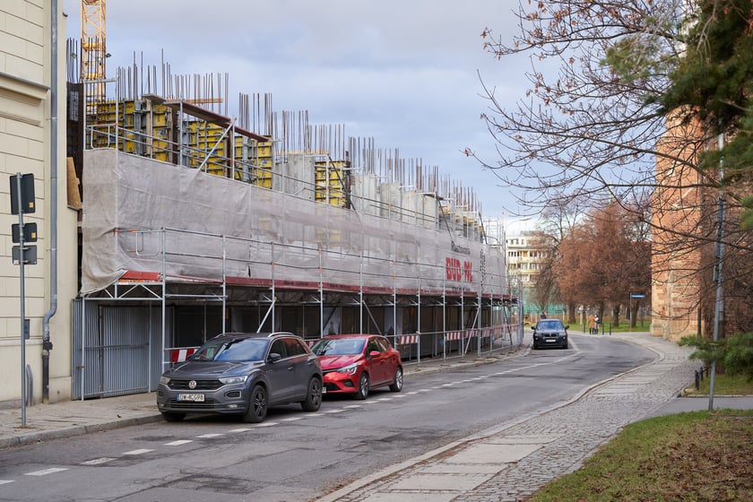Budowa Bernardyńskiej i Centro Domini