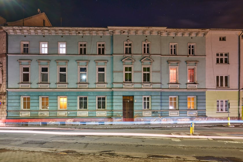 Na zdjęciu Leśnica po zmroku