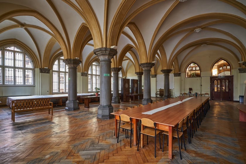 Budynek dawnej Biblioteki Uniwersyteckiej przy ul. Szajnochy we Wrocławiu