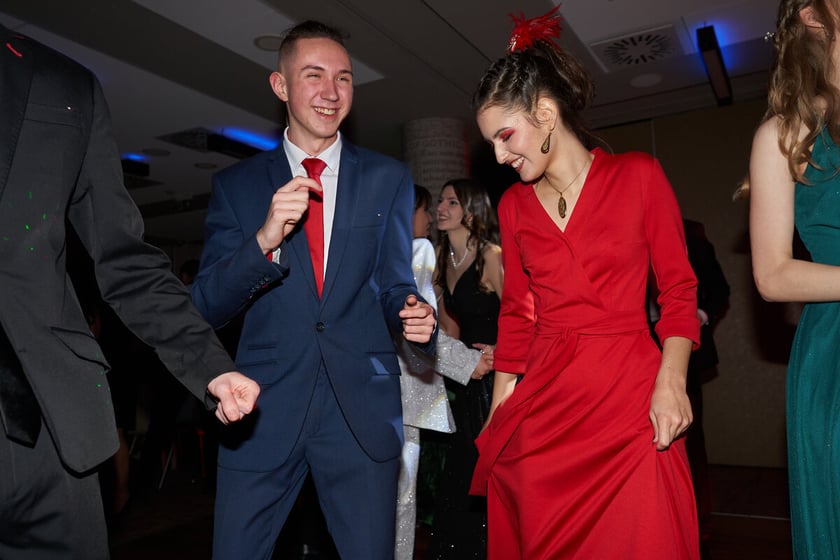 Na zdjęciu licealiści I LO na balu studniówkowym 27.01.2023