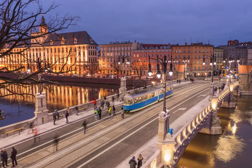 Na zdjęciu mosty Pomorskie po remoncie, 28.01.2023. Zdjęcie z drona