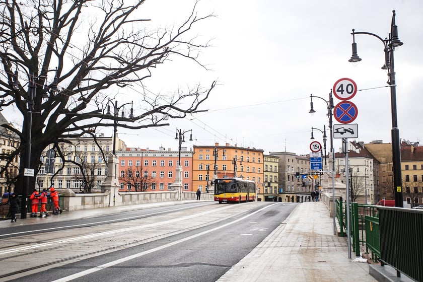 Mosty Pomorskie po otwarciu, Straż Miejska sprawdza ruch
