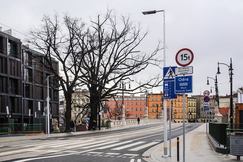 Mosty Pomorskie po otwarciu, Straż Miejska sprawdza ruch