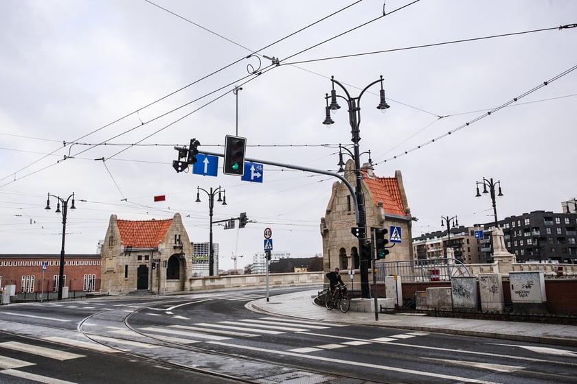 Mosty Pomorskie po otwarciu, Straż Miejska sprawdza ruch